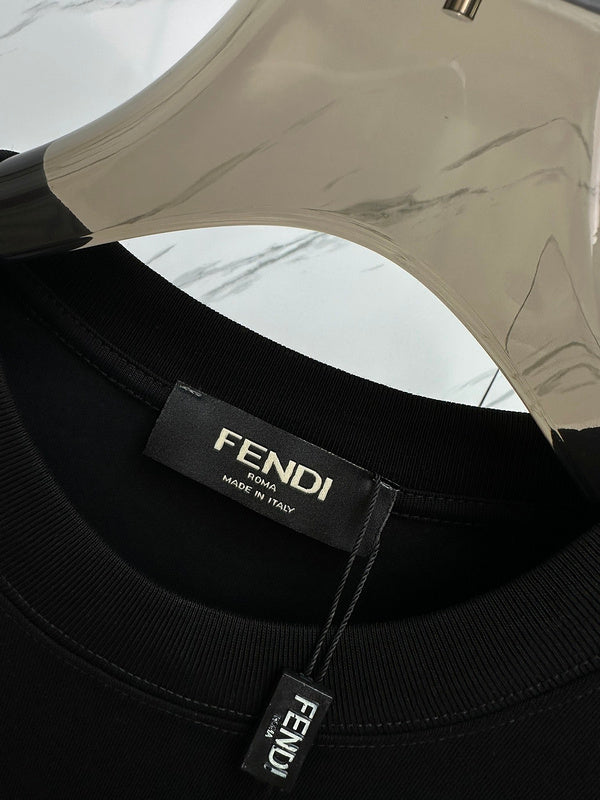 Fendi: T-shirt