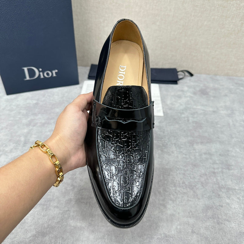 Christian Dior: Casual Loafers