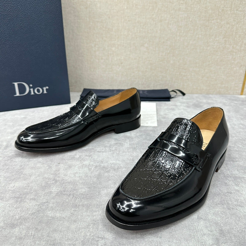 Christian Dior: Casual Loafers