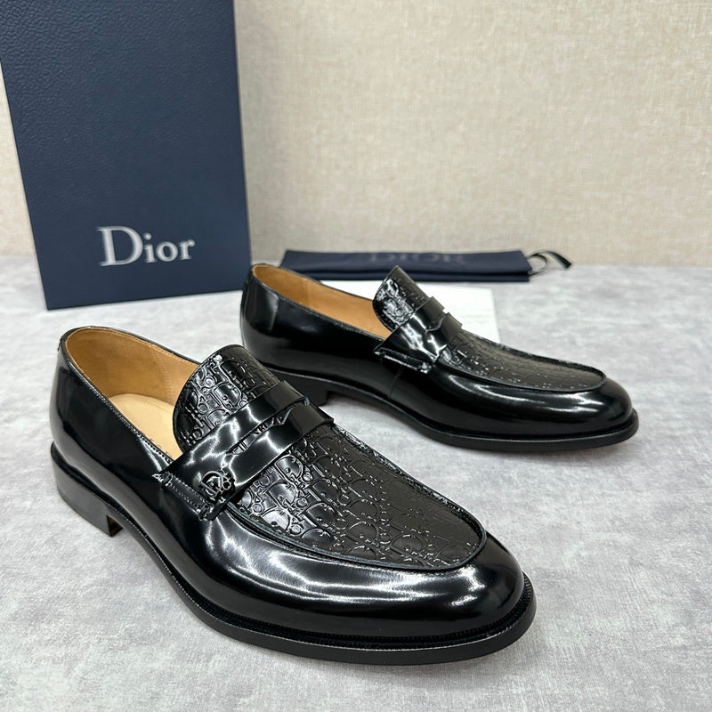 Christian Dior: Casual Loafers