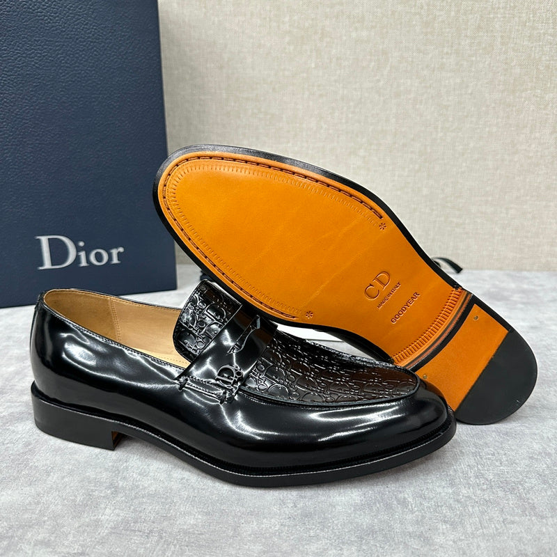 Christian Dior: Casual Loafers